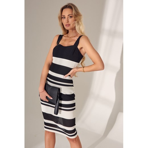 Dopasowana sukienka na ramiączkach czarno-biała PR0205567 XL fasardi.com