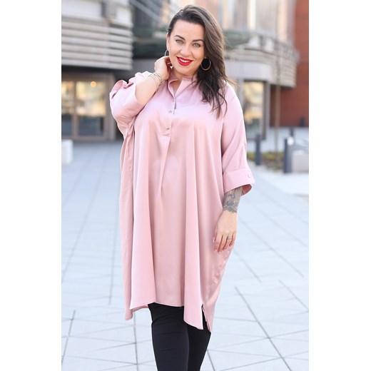 Tunika satynowa eleganca DIONIZA dekolt v z guziczkami pudrowy róż Karko Plus Size karko.pl