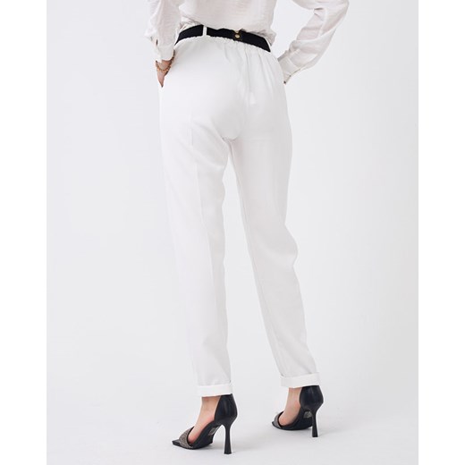 Białe materiałowe spodnie damskie z paskiem - Odzież Royalfashion.pl XXL-44 royalfashion.pl