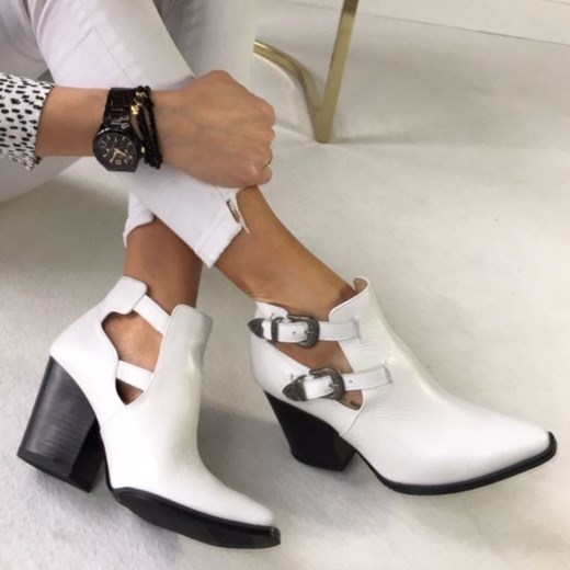 POLSKIE BOTKI KOWBOJKI Calzado Queen Z KLAMRAMI WŁOSKA SKÓRA Atena BIAŁE Calzado 38 okazja Calzado