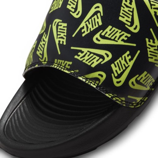Klapki męskie z nadrukiem Nike Victori One - Czerń Nike 38.5 Nike poland