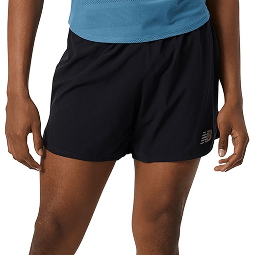 Spodenki New Balance MS21268BK - czarne New Balance L streetstyle24.pl