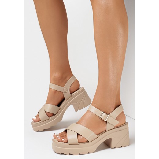Ciemnobeżowe Sandały Meteda 41 born2be.pl