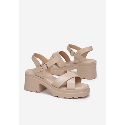 Ciemnobeżowe Sandały Meteda 38 born2be.pl