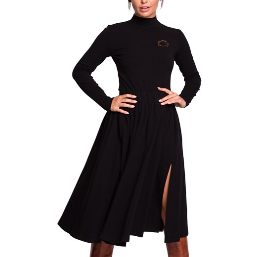 Rozkloszowana spódnica midi z rozcięciem z boku czarna Be L/XL Sukienki.shop