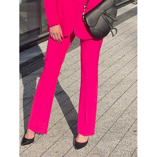 Spodnie neonowy róż eleganckie garniturowe z prostą nogawką polska produkcja L (40) Perfe.pl