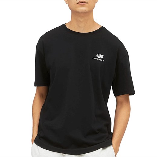 Koszulka New Balance UT21503BK - czarna ze sklepu streetstyle24.pl w kategorii T-shirty męskie - zdjęcie 134590703