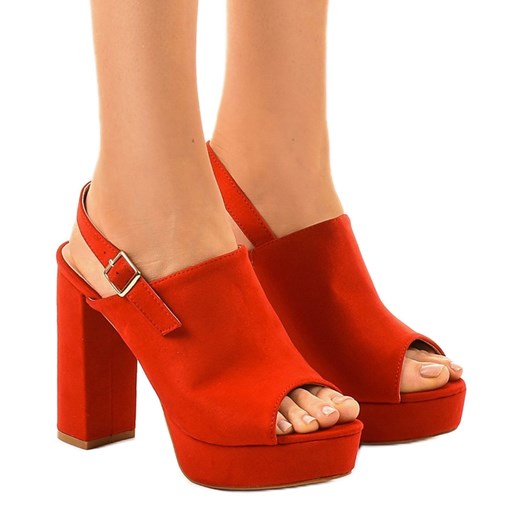 Czerwone sandały na obcasie z cholewką 9R05 ze sklepu ButyModne.pl w kategorii Sandały damskie - zdjęcie 134775923