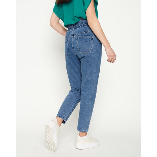 Niebieskie damskie spodnie mom jeans - Odzież Royalfashion.pl L - 40 royalfashion.pl