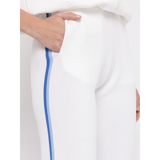 Białe spodnie z lampasami Deni Cler Milano Deni Cler Milano 36 (40 IT) Eye For Fashion
