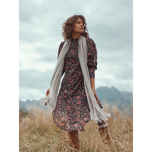 Tiulowa sukienka z asymetrycznym dołem Top Secret 34 Top Secret okazja