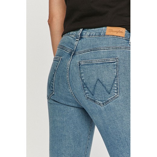 Wrangler jeansy Skinny Indigo Sky damskie regular waist Wrangler 28/30 okazyjna cena ANSWEAR.com