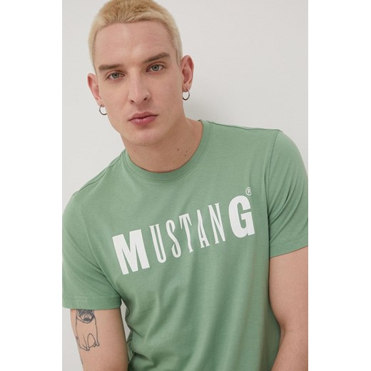 Mustang t-shirt bawełniany kolor zielony z nadrukiem Mustang M ANSWEAR.com