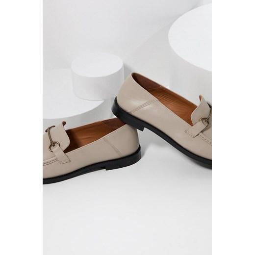 Answear Lab mokasyny skórzane damskie kolor beżowy na płaskim obcasie Answear Lab 41 ANSWEAR.com