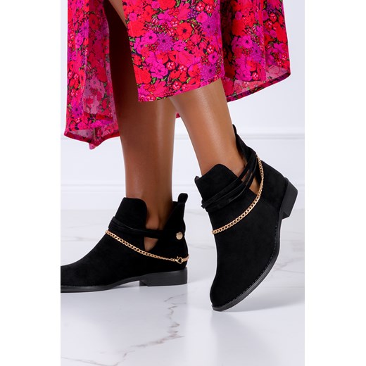 Czarne botki z łańcuszkiem z wycięciami po bokach Casu G22X2-B Casu 41 Casu.pl