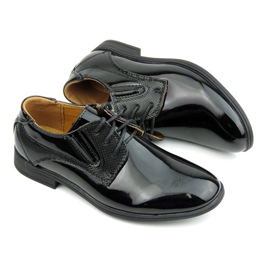 Eleganckie półbuty wizytowe, buty komunijne - WOJTYŁKO 1196, czarne lakierki ze sklepu ulubioneobuwie w kategorii Buty komunijne - zdjęcie 135400541