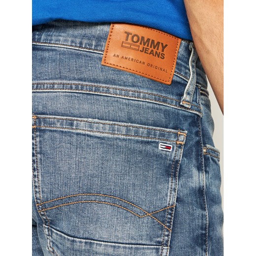 Tommy Jeans Szorty jeansowe Ronne DM0DM07962 Niebieski Relaxed Fit Tommy Jeans 38 okazja MODIVO