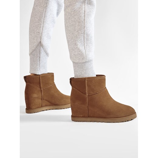 Ugg Buty W Classic Femme Mini 1104609 Brązowy 42 okazyjna cena MODIVO