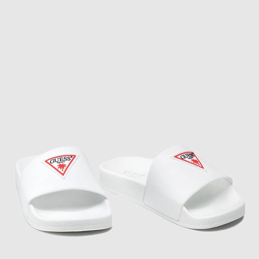 GUESS - Białe klapki damskie z trójkątnym logo Guess 38 outfit.pl wyprzedaż