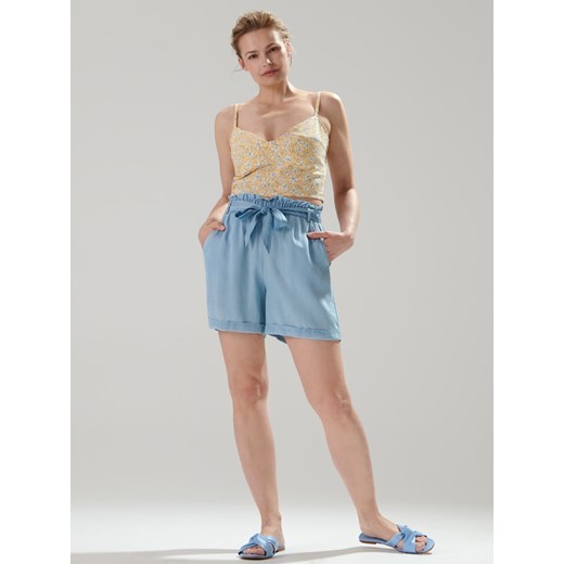 Sinsay - Crop top w kwiaty - Wielobarwny Sinsay XS Sinsay
