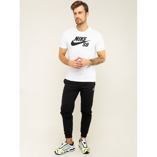 Nike T-Shirt SB Dry Defect Logo AR4209 Biały Standard Fit Nike XL okazyjna cena MODIVO