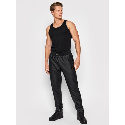 EA7 Emporio Armani Joggery 6KPPA1 PJCFZ 1200 Czarny Regular Fit S okazja MODIVO