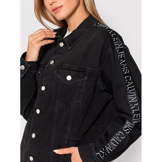 Calvin Klein Jeans Kurtka jeansowa J20J217546 Czarny Oversize L okazyjna cena MODIVO