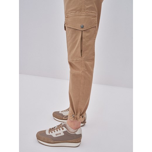 SPODNIE JOGGERS DAMSKIE BRąZOWE CASSIDY 802 M Big Star