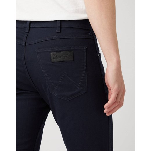 WRANGLER GREENSBORO NAVY W15QXE114 Wrangler 40/30 panjeans.pl