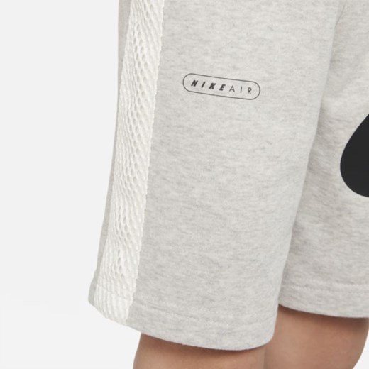 Zestaw T-shirt i spodenki dla małych dzieci Nike Sportswear - Szary Nike 36 Nike poland
