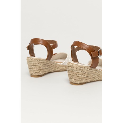 Mustang Espadryle kolor biały na koturnie Mustang 37 ANSWEAR.com