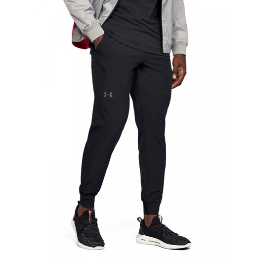 Spodnie treningowe męskie UNDER ARMOUR STRETCH WOVEN UTILITY JOGGER - czarne ze sklepu Sportstylestory.com w kategorii Spodnie męskie - zdjęcie 139537432