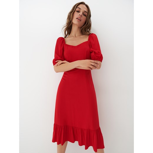 Mohito - Czerwona sukienka midi z wiskozy - Czerwony Mohito 42 Mohito