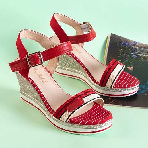 Czerwone damskie sandały na koturnie w paseczki Carlota - Obuwie Royalfashion.pl 38 royalfashion.pl