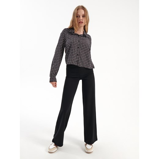 Koszula loose fit we wzory Retro czarna - Wielobarwny House S House