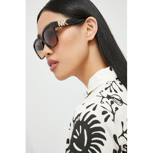 Michael Kors okulary przeciwsłoneczne KARLIE damskie kolor czarny 0MK2170U ze sklepu ANSWEAR.com w kategorii Okulary przeciwsłoneczne damskie - zdjęcie 142375684