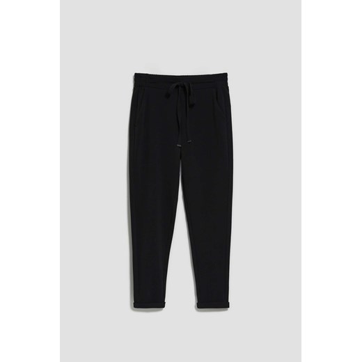 Spodnie z wiązaniem czarne ze sklepu Moodo.pl w kategorii Spodnie damskie - zdjęcie 142441913