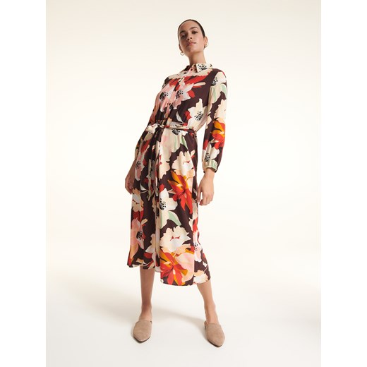 Reserved - Sukienka z wiązaniem w talii z EcoVero™ - Bordowy Reserved 40 Reserved