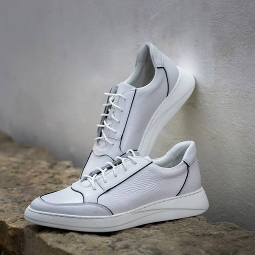 Białe sneakersy WALTER ze sklepu Domenoshoes w kategorii Trampki męskie - zdjęcie 142501684