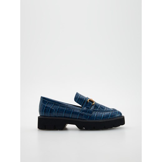 Reserved - Loafersy z imitacji krokodylej skóry - Niebieski Reserved 39 Reserved