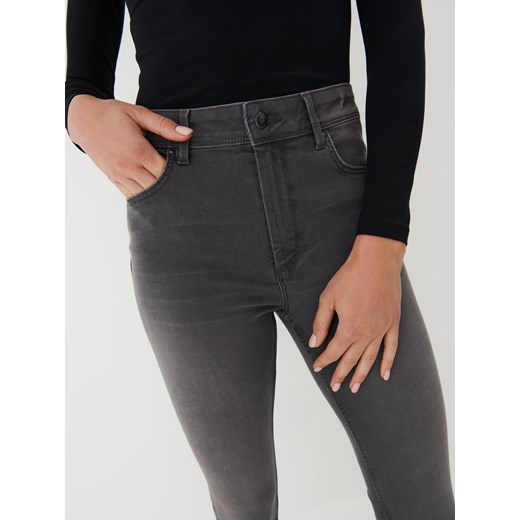 Jeansy damskie Mohito casual