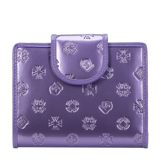 Damski portfel z lakierowanej skóry w monogram zapinany na napę fioletowy ze sklepu WITTCHEN w kategorii Portfele damskie - zdjęcie 143584854