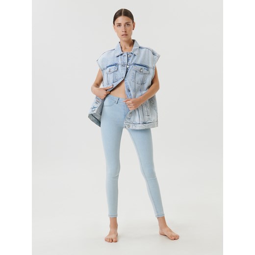 Sinsay - Jeansy skinny mid waist - niebieski ze sklepu Sinsay w kategorii Jeansy damskie - zdjęcie 143649621