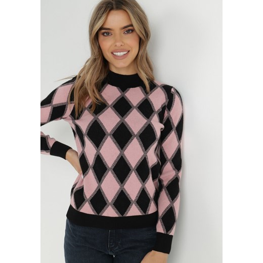 Różowy Sweter Atrilles M promocyjna cena Born2be Odzież