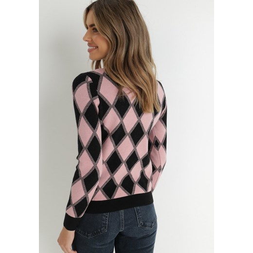 Różowy Sweter Atrilles S promocyjna cena Born2be Odzież