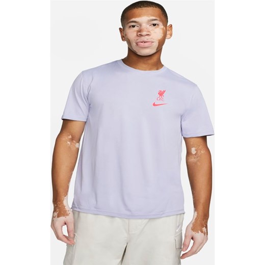 Męski T-shirt piłkarski Nike Dri-FIT Liverpool F.C. Legend Voice (wersja Nike 2XL Nike poland