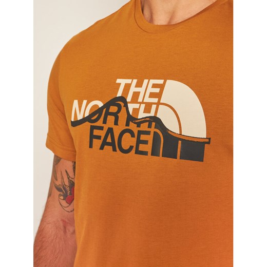 The North Face T-Shirt Mountain Line Tee NF00A3G2 Brązowy Regular Fit The North Face L okazyjna cena MODIVO