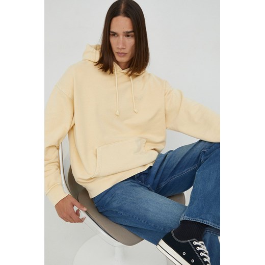 Levi&apos;s bluza bawełniana męska kolor żółty z kapturem gładka ze sklepu ANSWEAR.com w kategorii Bluzy męskie - zdjęcie 144927342