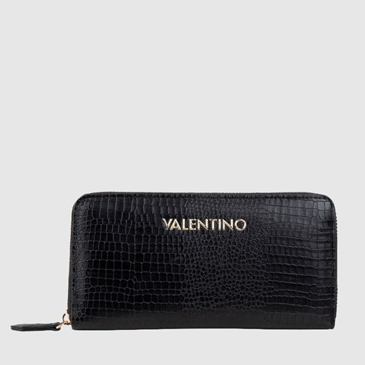 VALENTINO BAGS - Duży czarny portfel damski we wzór krokodyla Valentino By Mario Valentino  outfit.pl