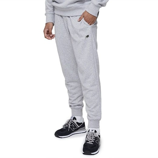 Spodnie dresowe New Balance MP23600AG - szare - id: 3226170 - marki New Balance - 145093964 Spodnie dresowe New Balance MP23600AG - szare ze sklepu streetstyle24.pl w kategorii Spodnie męskie - zdjęcie 145093964
